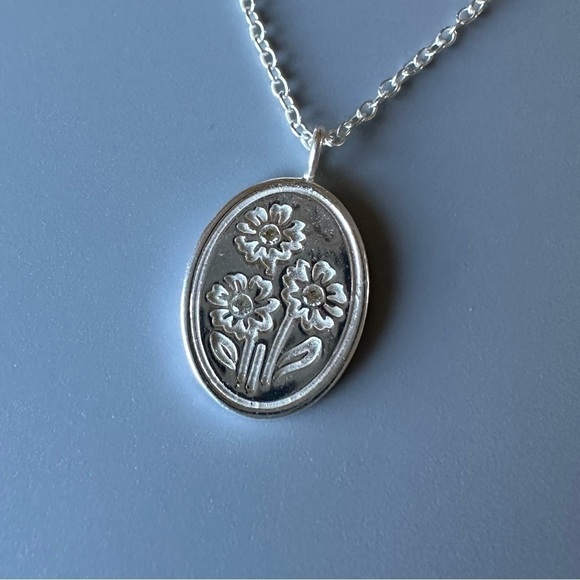 Sterling Silver Flower and Stone Necklace - Picture 3 of 11
